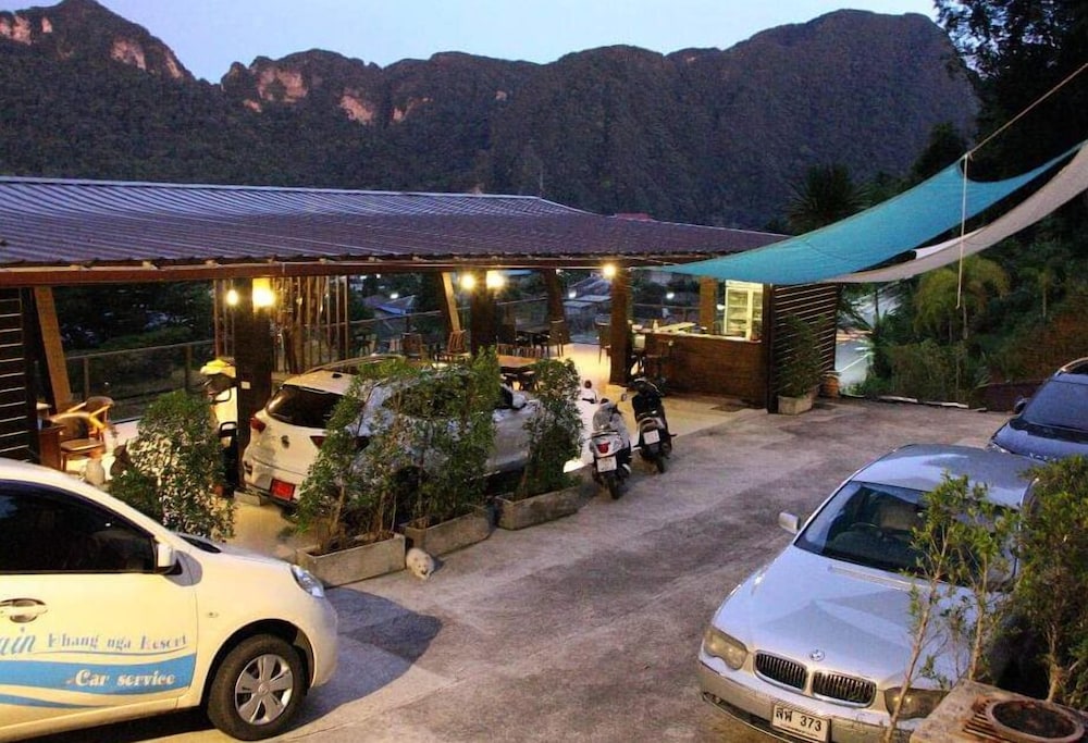 Blue Mountain Phangnga Resort 4/21