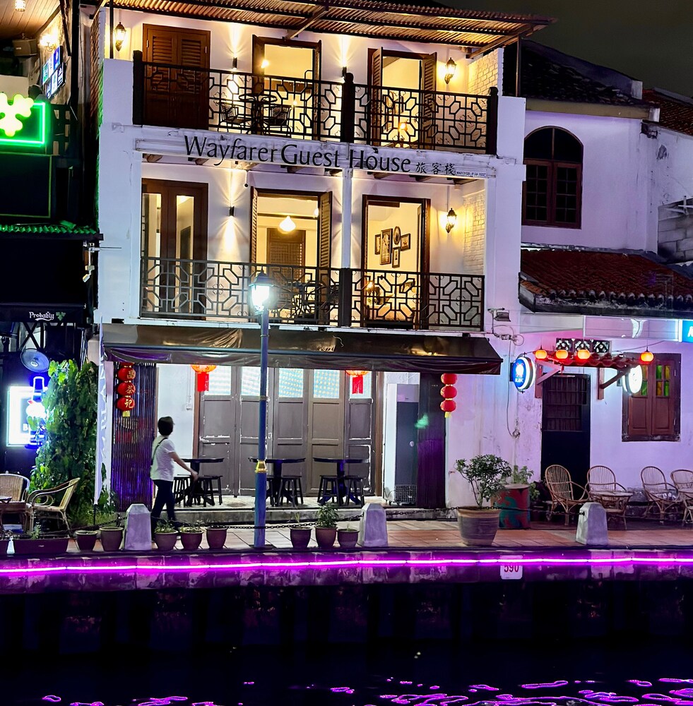 Wayfarer Guest House 2/50