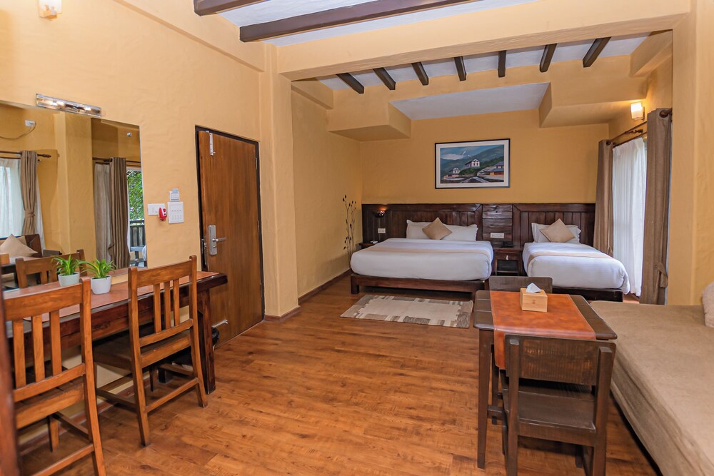 Pokhara Boutique Hotel 15/50