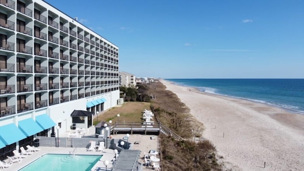 The Inn At Pine Knoll Shores 8/61