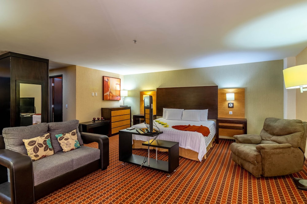 PARIS FC HOTEL 44/76