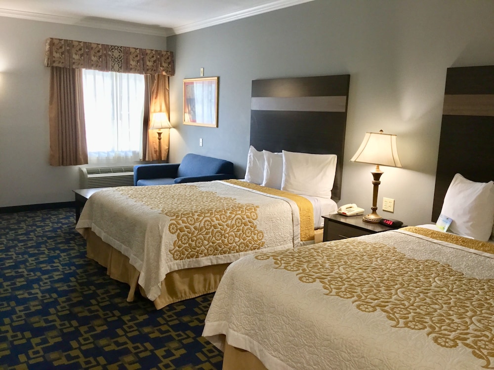 غرفة قياسية بسريرين كوين، Days Inn By Wyndham Robstown 6/10