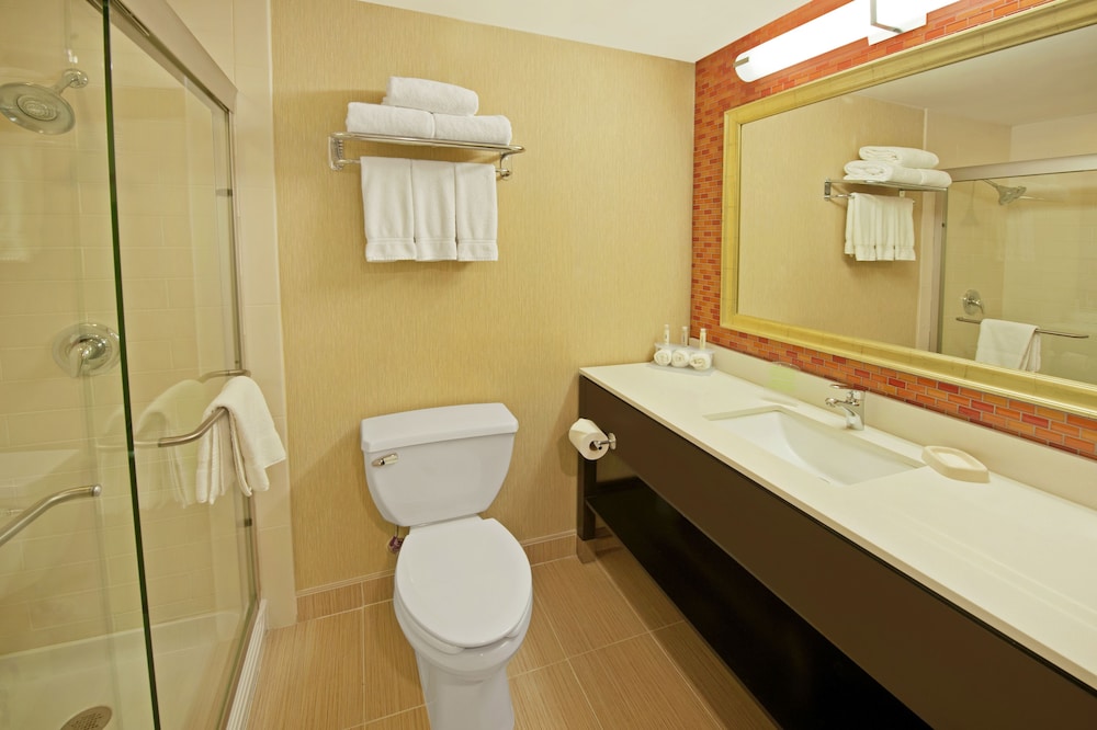 HOLIDAY INN EXPRESS PRINCETON SOUTHEAST 17/69