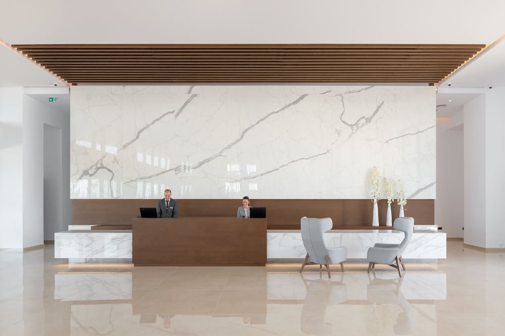 Gennadi Grand Resort 10/84