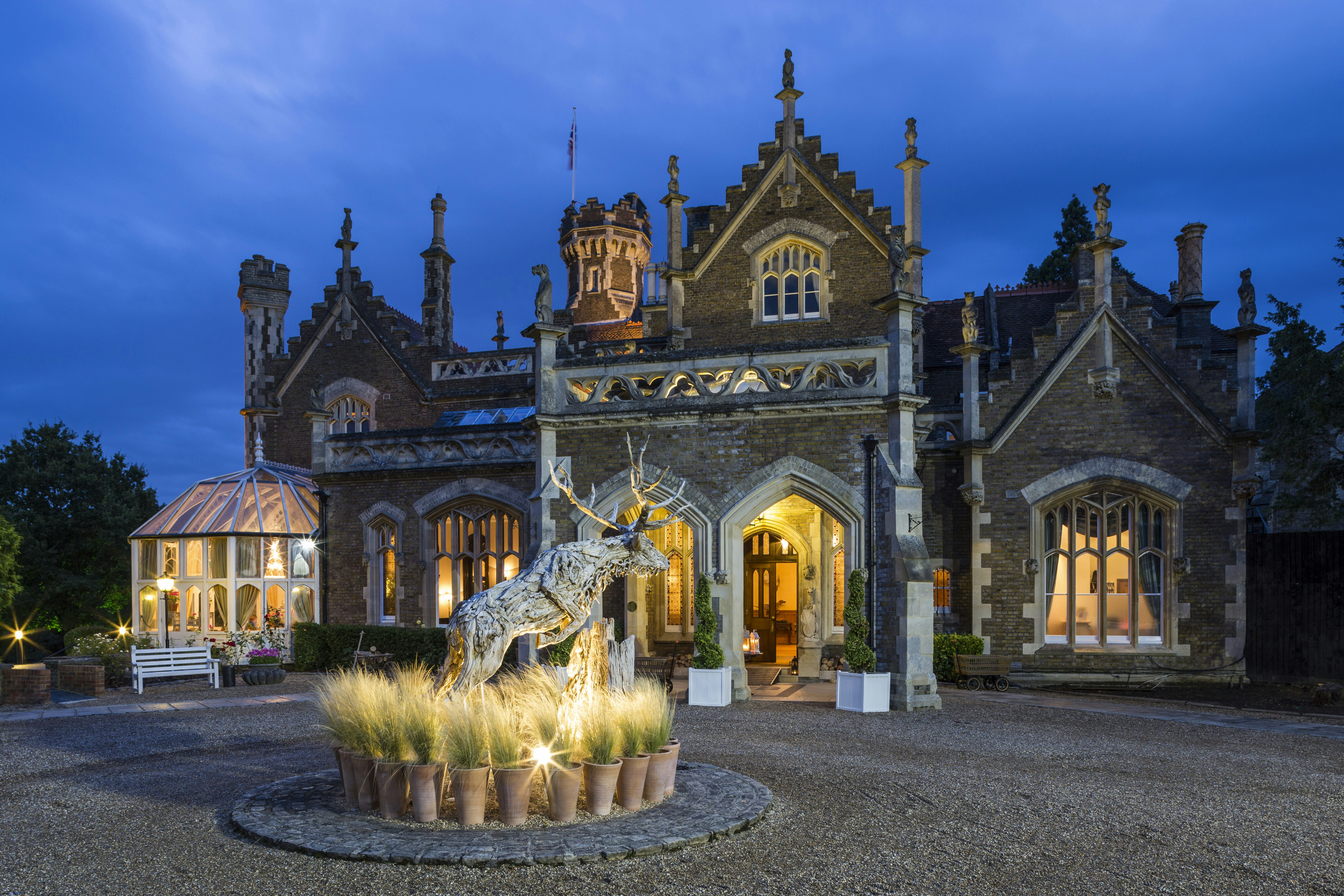Oakley Court 5/26