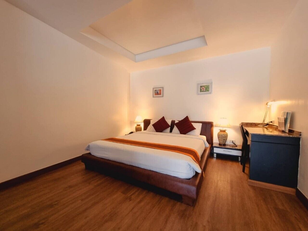 2 Bedrooms, Executive, King Bed, Corner