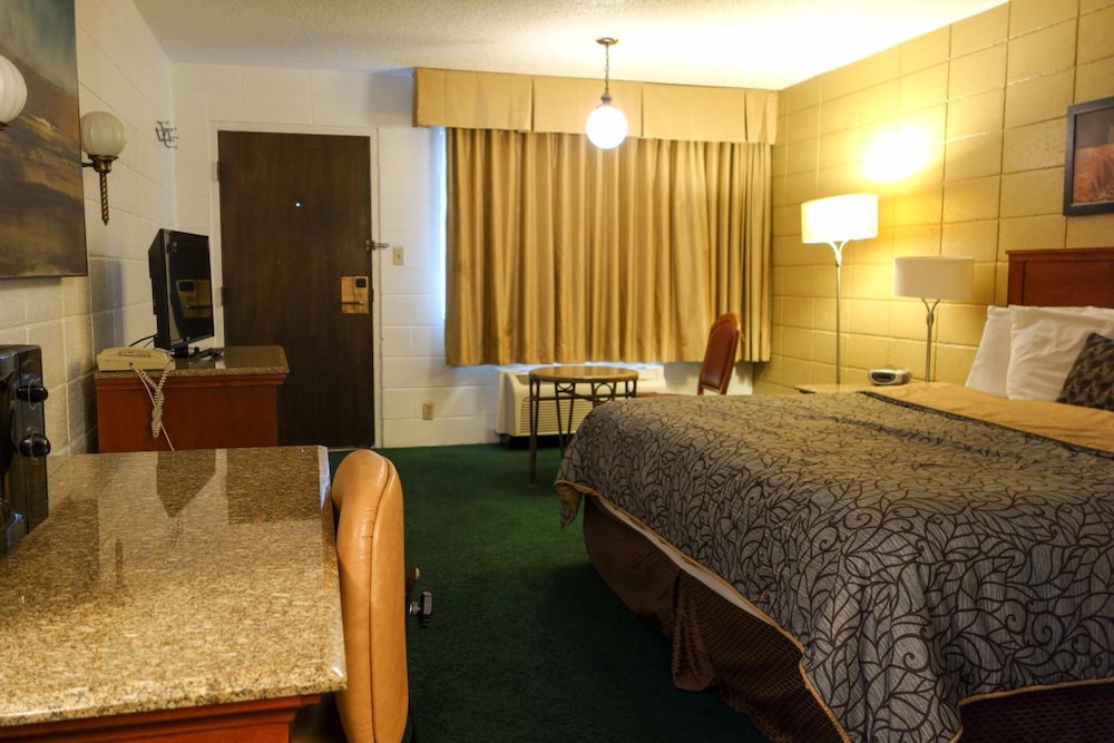 Cabana Inn 12/53