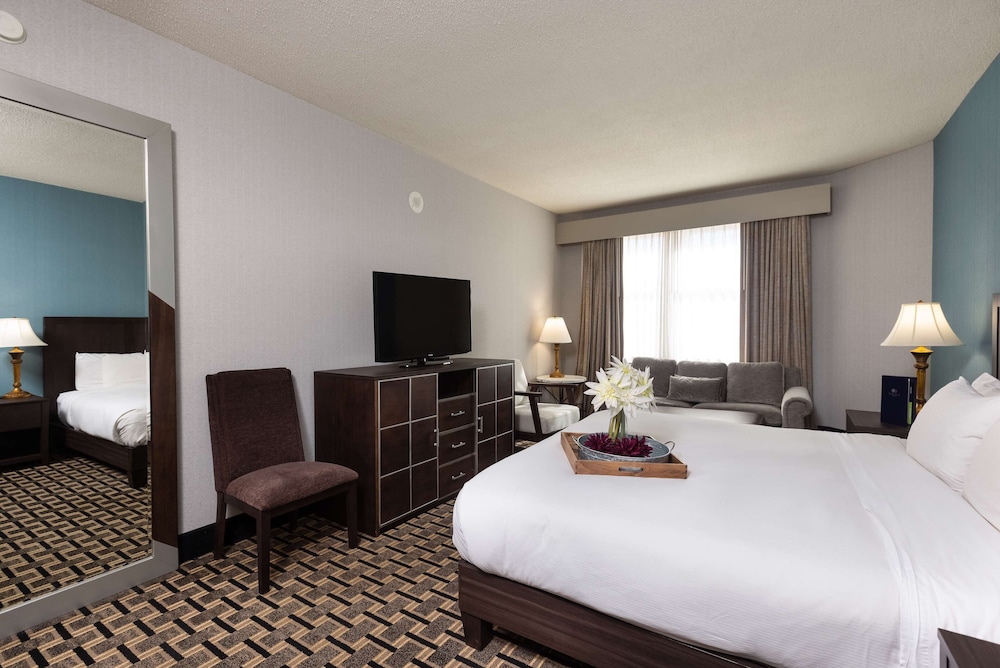 Inn at the Colonnade Baltimore a DoubleTree by Hilton Hotel 15/96
