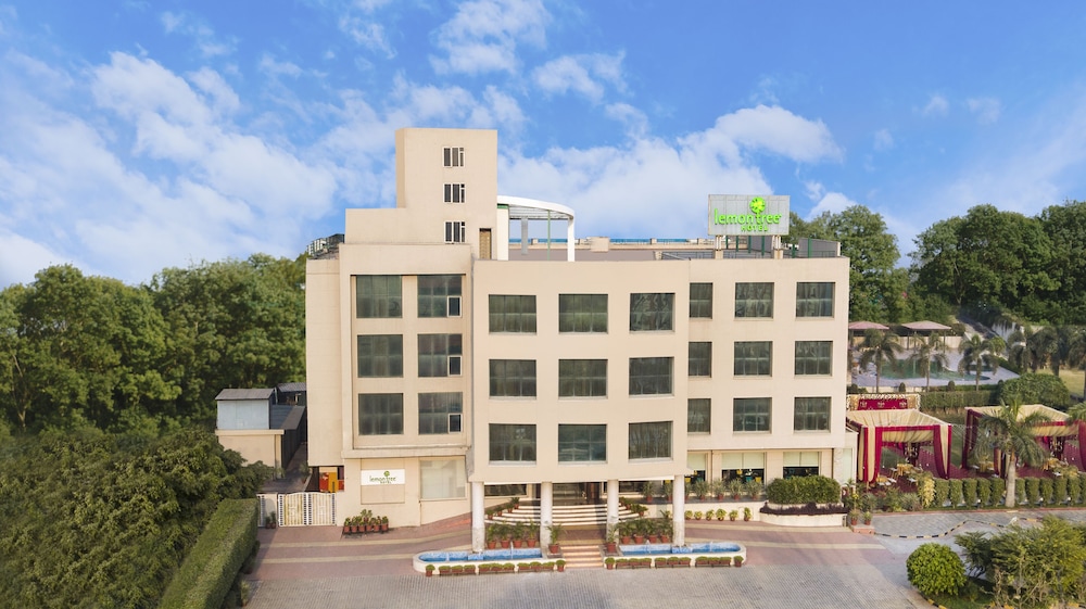 Lemon Tree Hotel Baddi 3/50