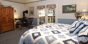 McCaffrey House Bed and Breakfast Inn 44/52