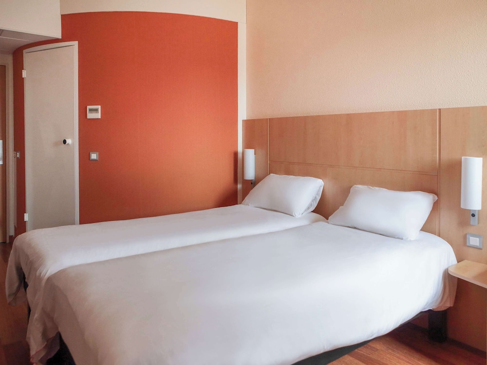Ibis Beauvais Aeroport 21/54