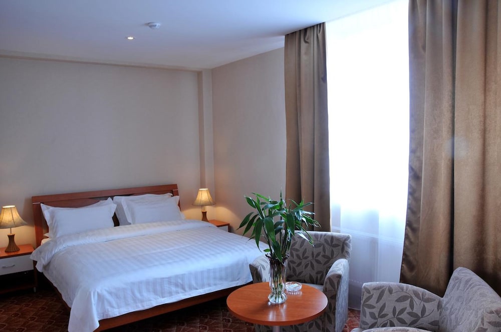 Springs Hotel 23/83