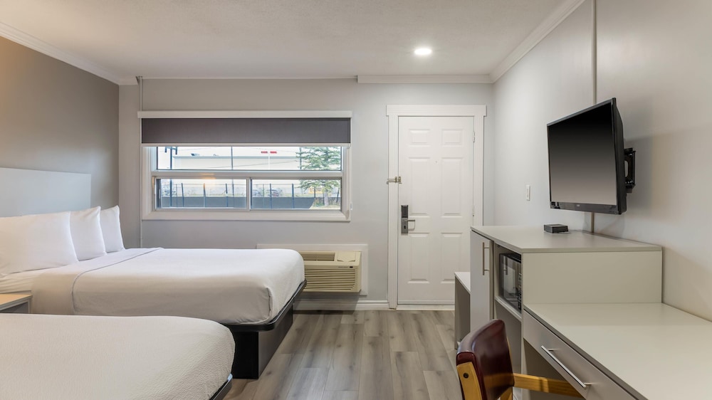 Motel6 Cornwall, On 26/57