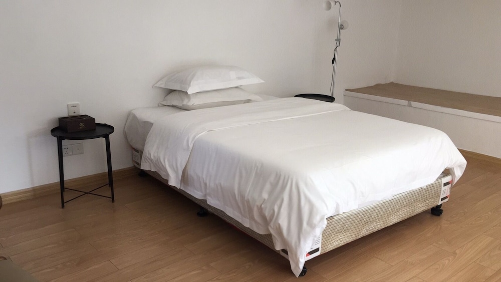 Ihouse Executive Apartment 16/50