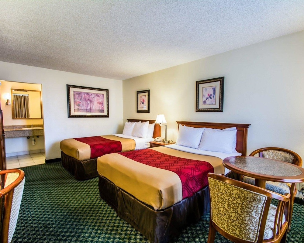 ISLAND HOTEL of Space Coast 18/46