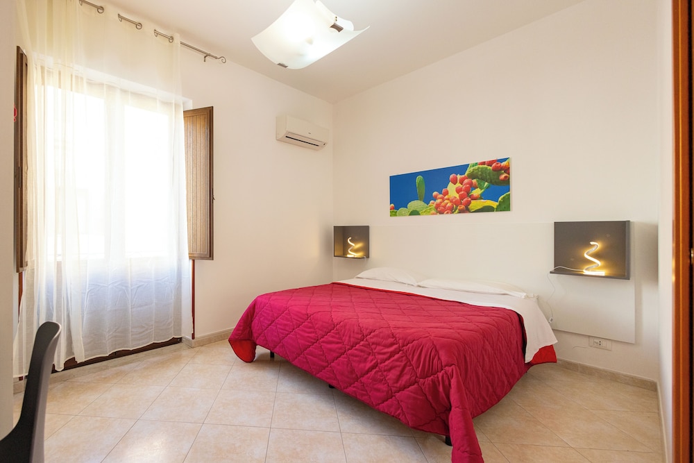 Room, Double Bed