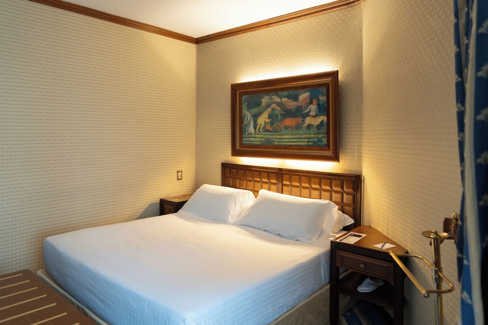 جناح رئاسي بسريرين مزدوجين، GRAND HOTEL TRENTO 2/8