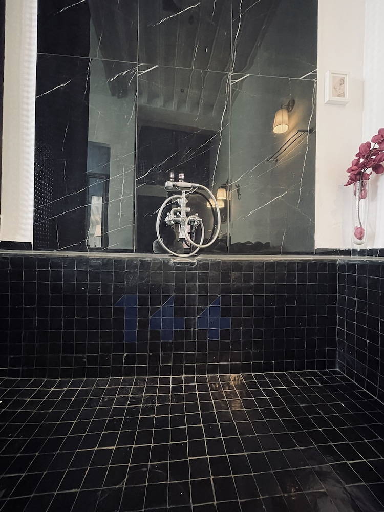 Riad 144 8/50