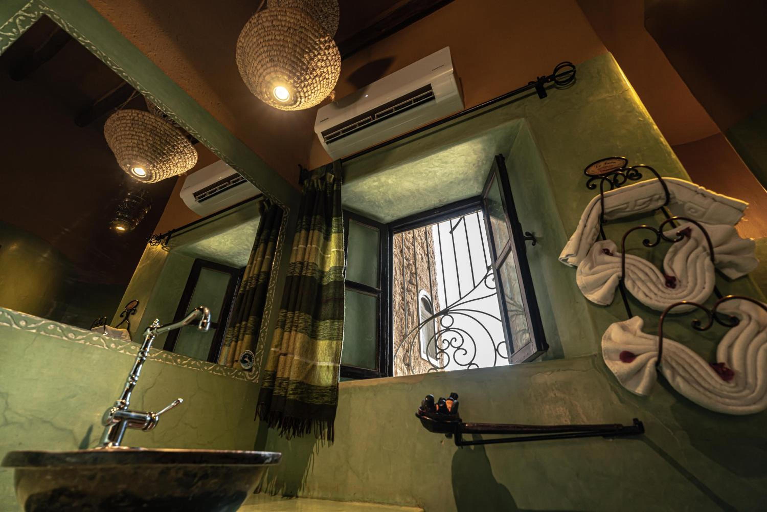 KASBAH HOTEL TOMBOUCTOU 58/82