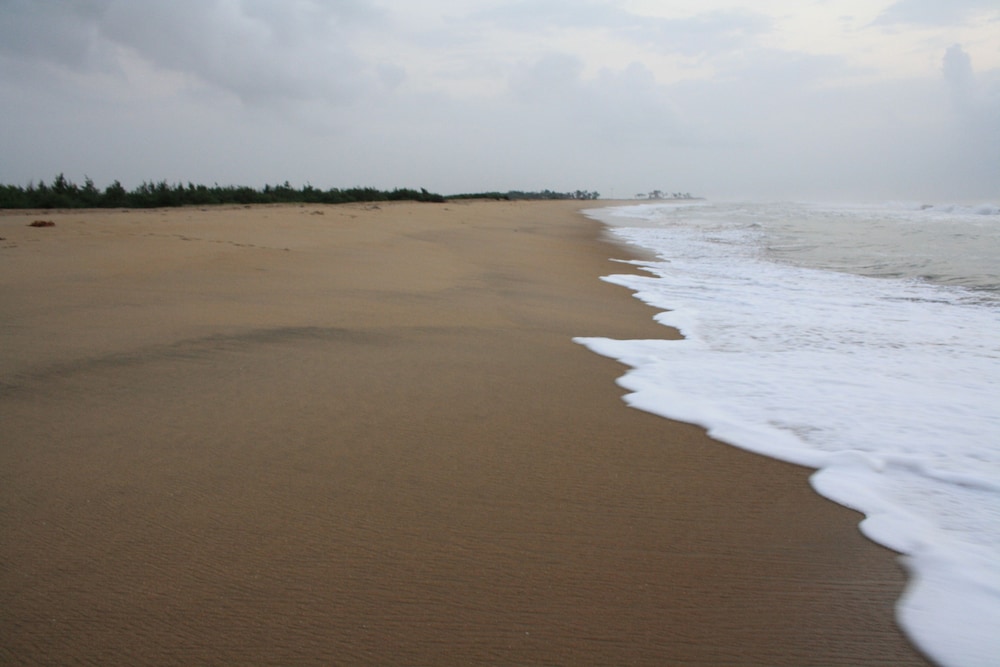 CHARIOT BEACH RESORT 46/50