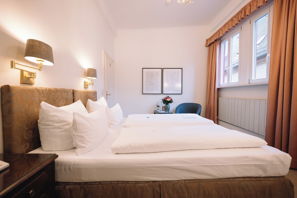 Classic, Cabin, Double Bed, Separate Building