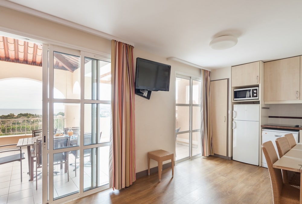 1 Bedroom, Apartment, Bunk Bed, 2 Sofa, Alcove, Terrace، Pierre Vacances Village Residence Cap Esterel 4/10