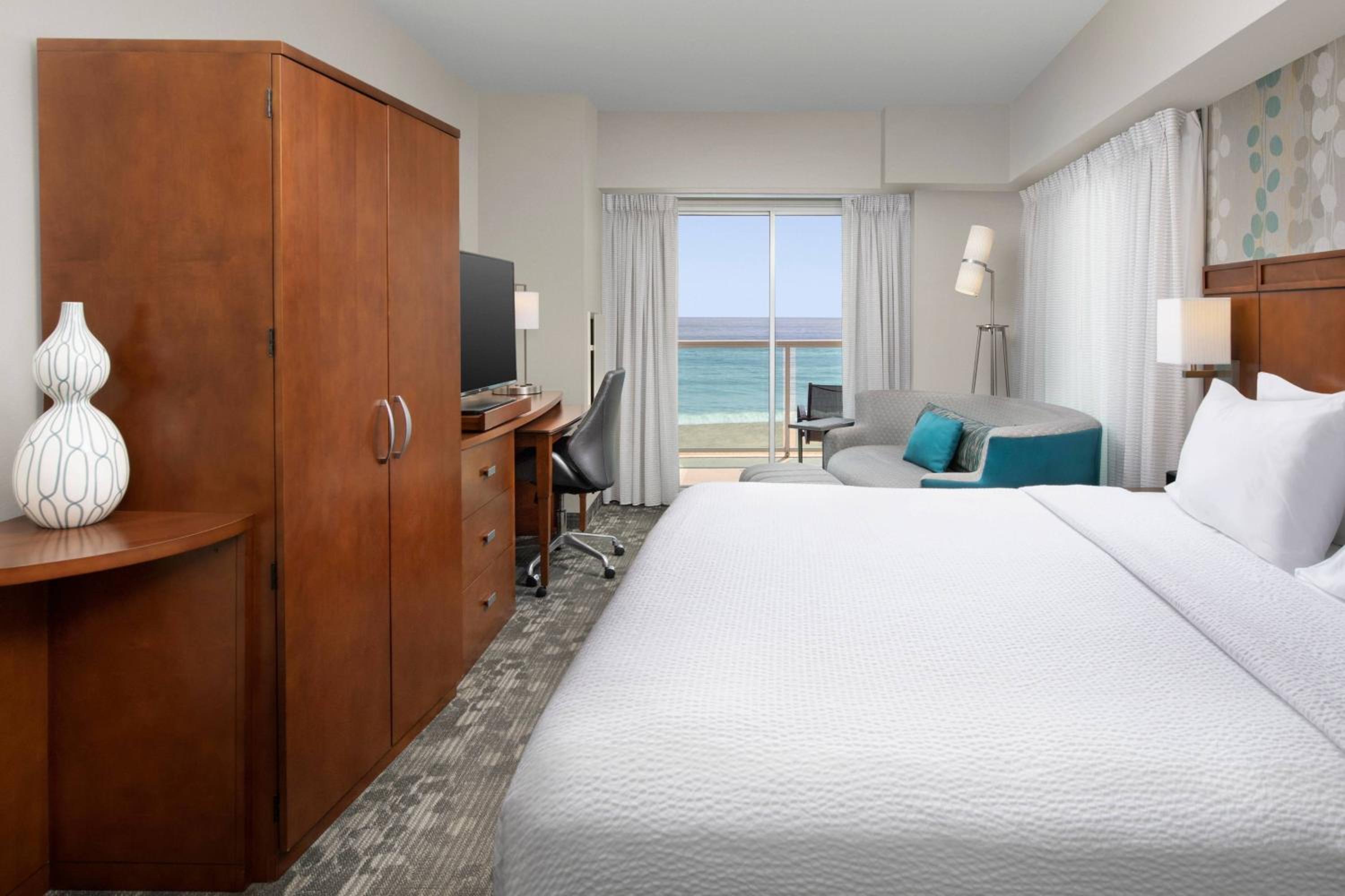 Room, King Bed, Ocean Front, Balcony