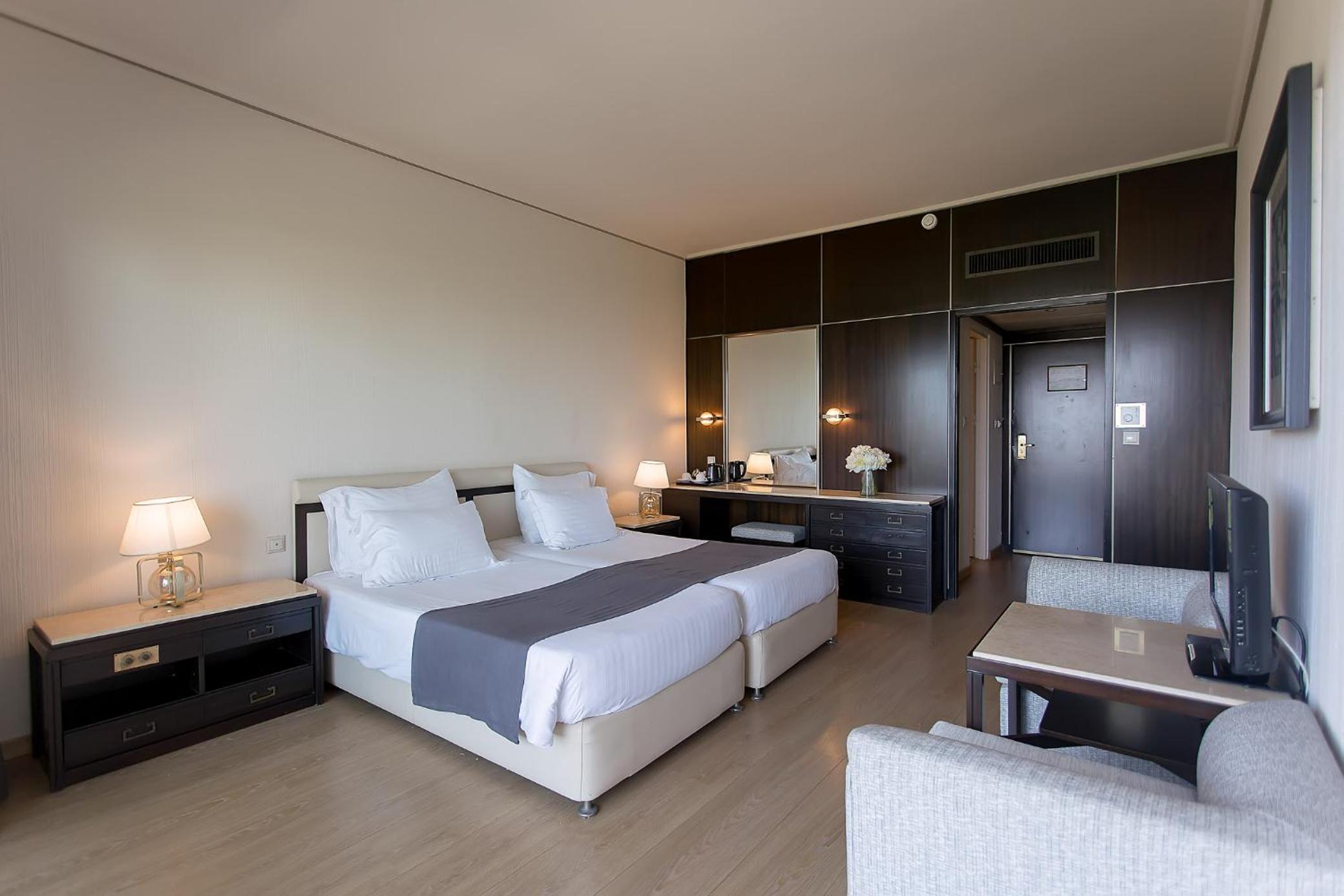 Twin Room - Lake View