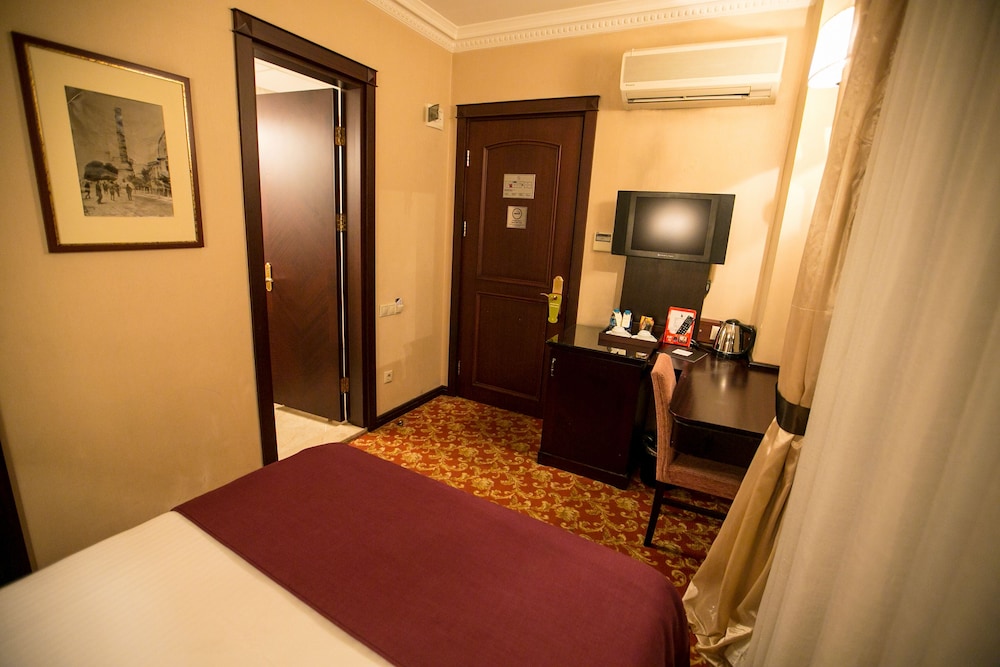 Pera Rose Hotel 37/78