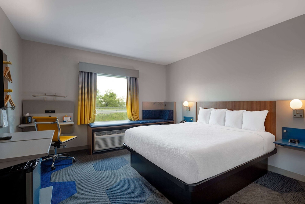 Microtel Inn & Suites by Wyndham Winchester 8/28