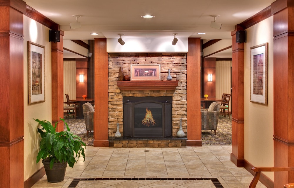 Staybridge Suites Davenport 7/64