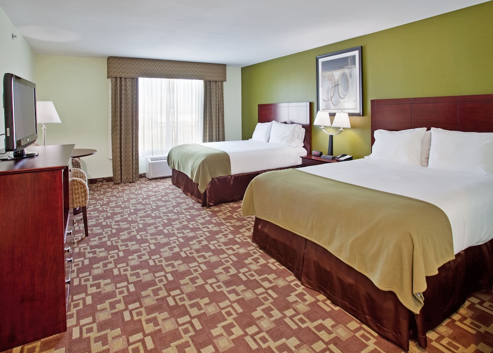 Holiday Inn Express Hotel And Suites St Charles 20/56