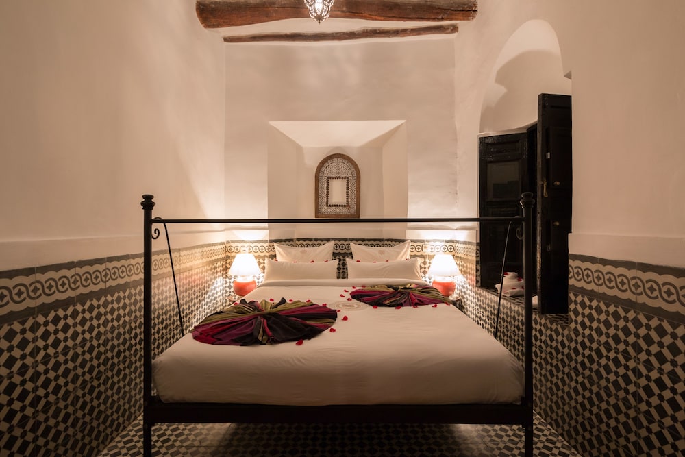 Riad Lhena 11/45
