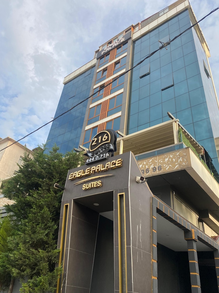 Eagle Palace Suites 2/50