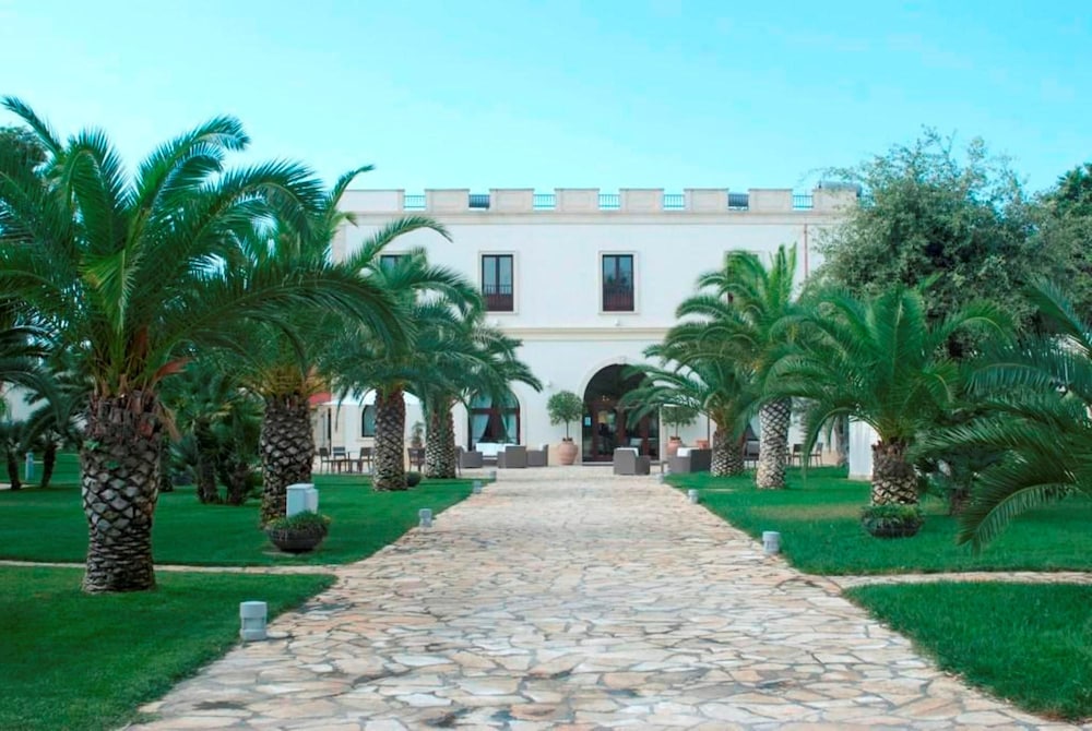 Villa Hermosa Resort 51/60