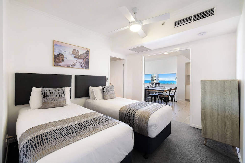 Ocean Pacific Resort 30/73