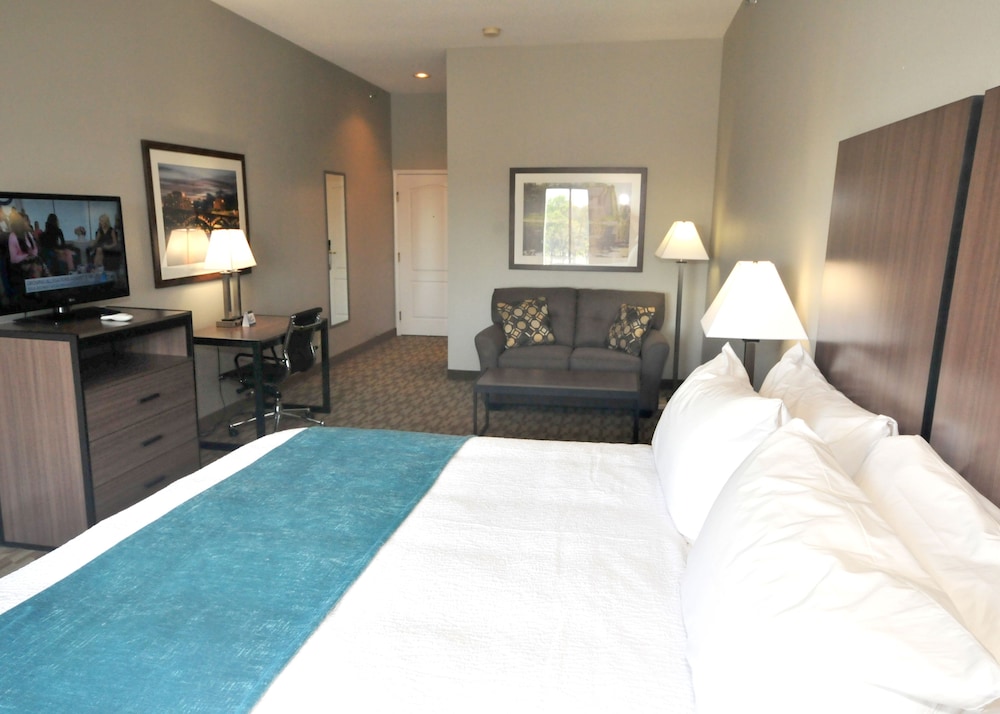 Riverview Inn & Suites, Ascend Hotel Collection 21/72