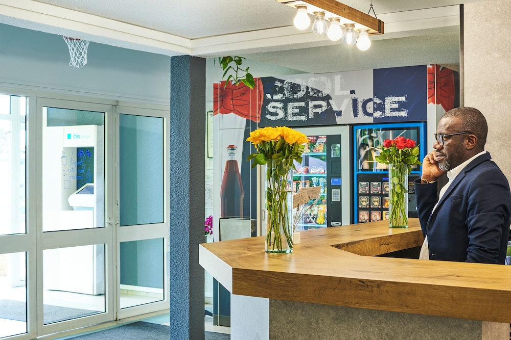 Ibis Budget Versailles Coignieres 7/50