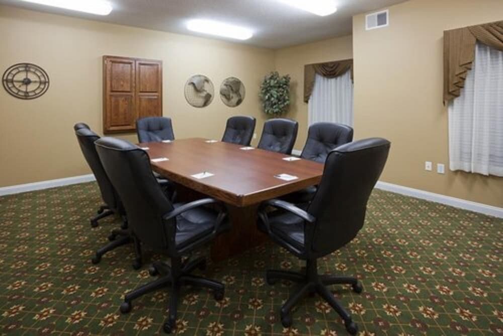 Grandstay Residential Suites Ames 49/52