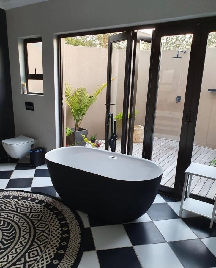 Lira Boutique Lodge 44/44