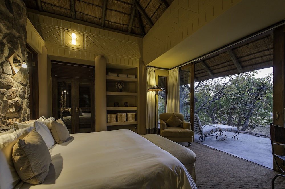 Ekuthuleni Lodge 15/50