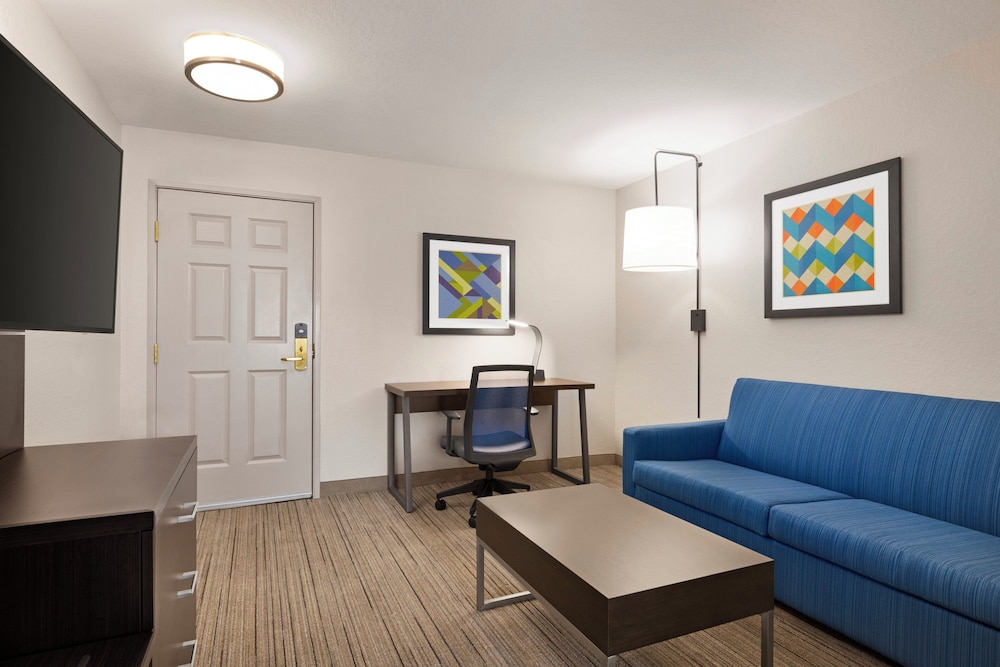 Holiday Inn Express Hotel & Suites Sarasota East - I-75 38/67
