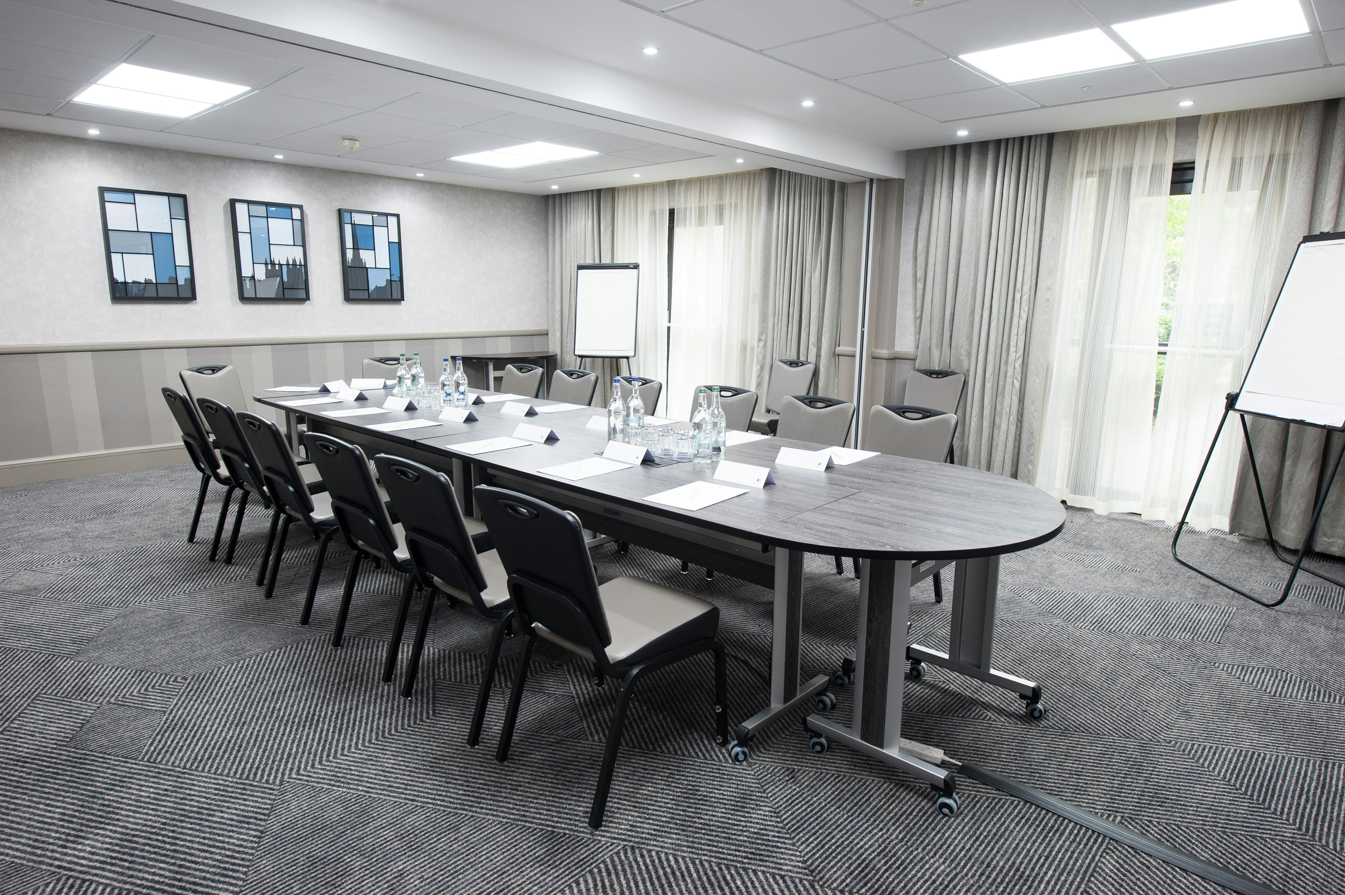 Doubletree By Hilton Edinburgh Airport 75/84