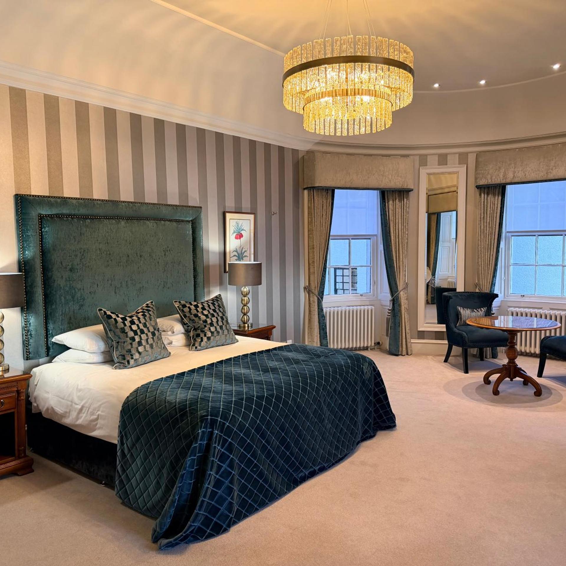 Four Poster, Double Bed