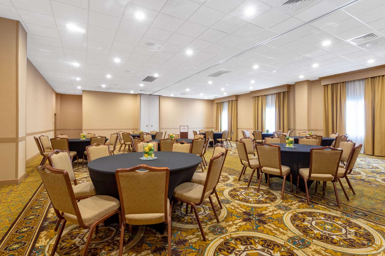 Hawthorn Suites by Wyndham West Palm Beach 43/53