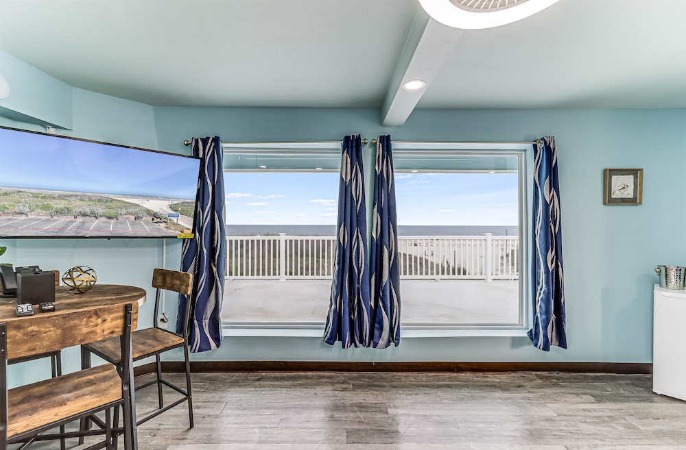Seaside Boutique Hotel, Waves At Your Doorstep 27/50