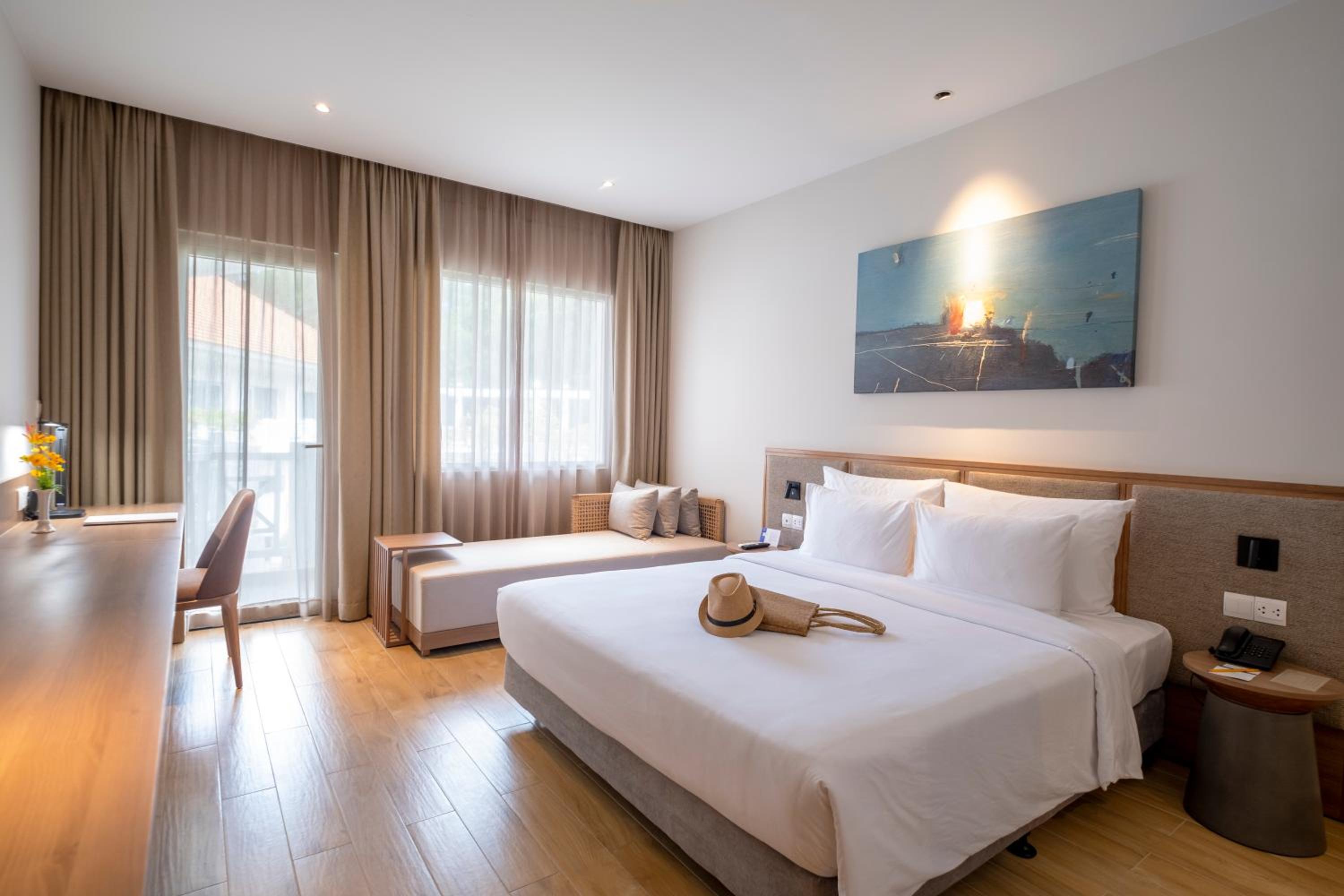 Wooden, Premium, Double Bed