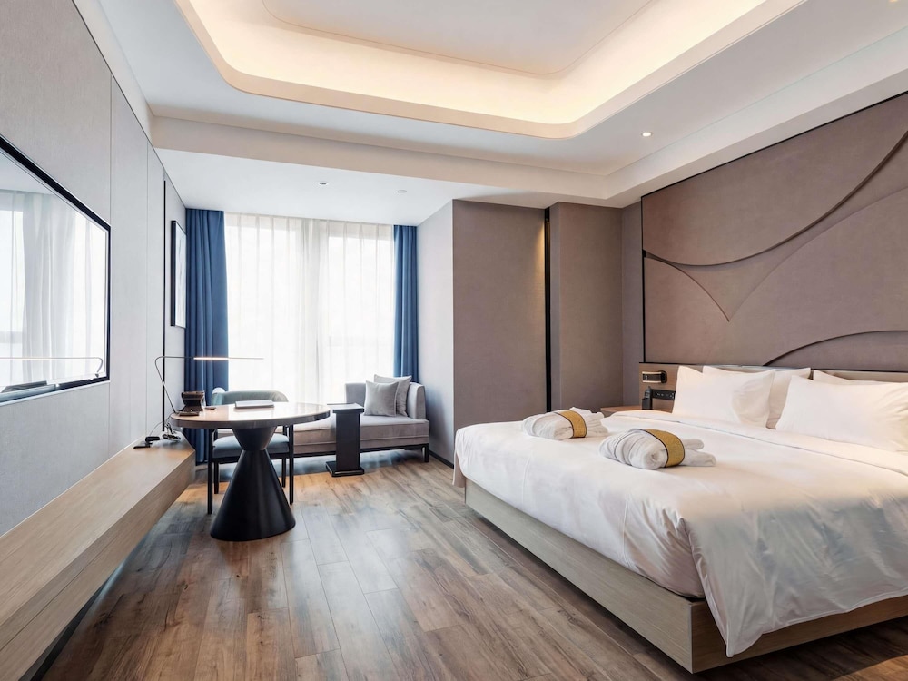 Mercure Xian Hi Tech Zone 24/60