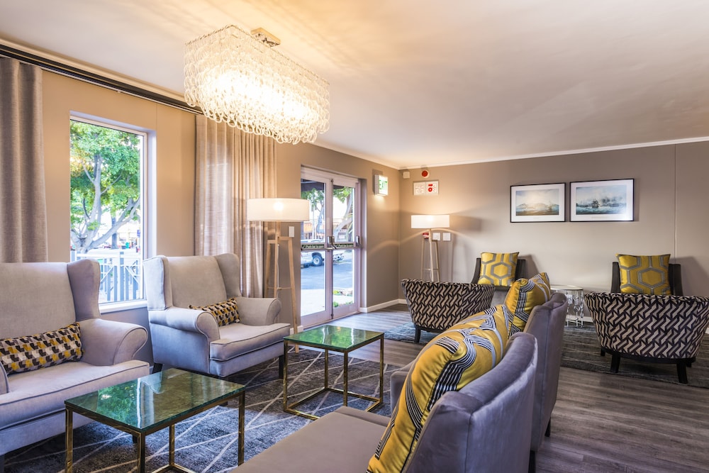 Simon's Town Quayside Hotel 36/60