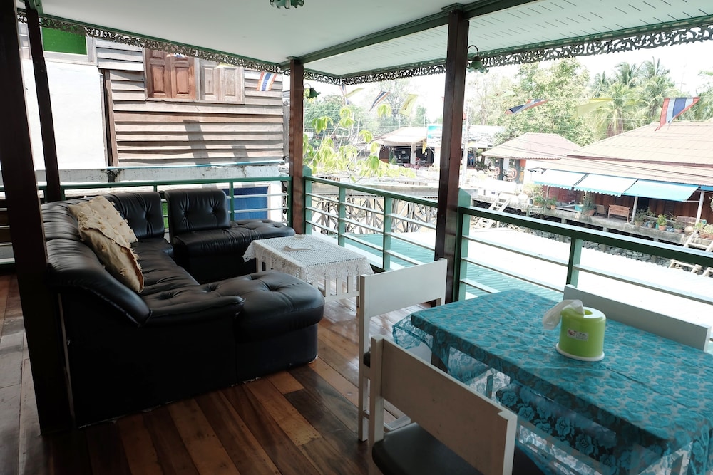 Baanrak Amphawa Homestay 39/61